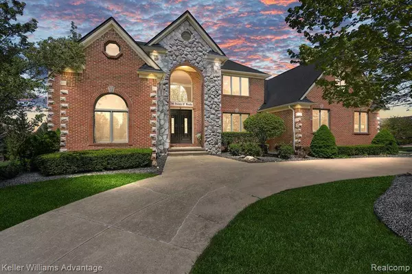 23790 Point O Woods Court, Lyon Twp, MI 48178