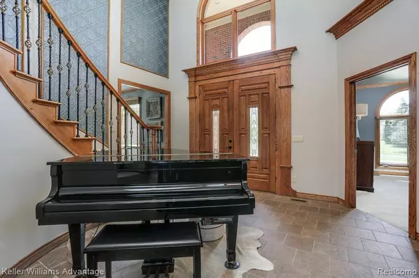 23790 Point O Woods Court, Lyon Twp, MI 48178