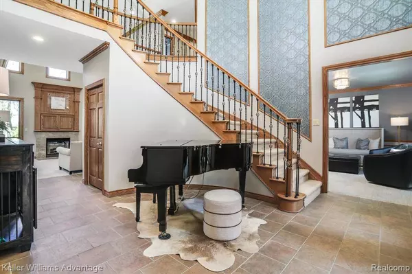 23790 Point O Woods Court, Lyon Twp, MI 48178