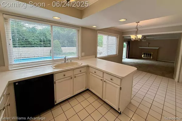 40795 Katie Drive, Novi, MI 48375