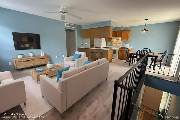 1478 Harbor Drive, Walled Lake, MI 48390