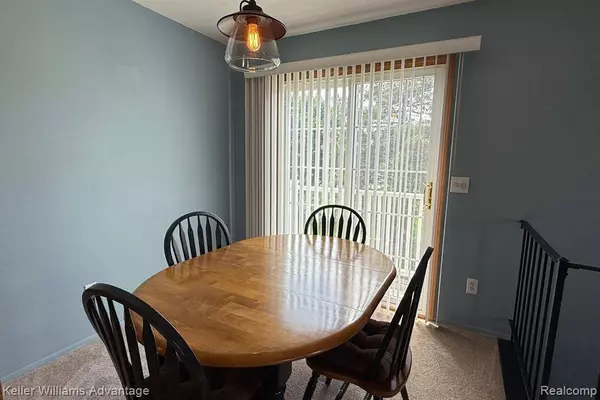 1478 Harbor Drive, Walled Lake, MI 48390