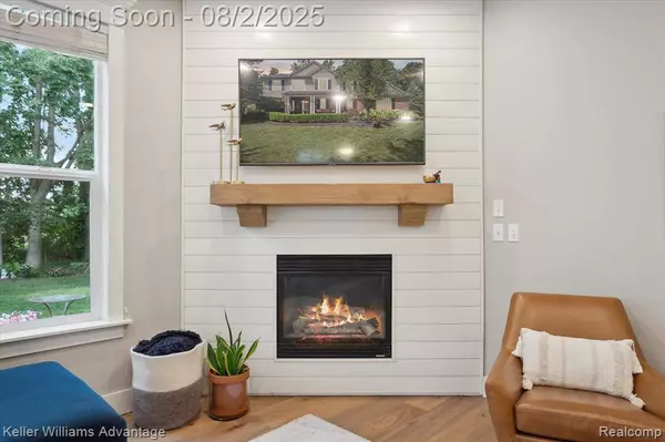 1351 Cartwright Lane, South Lyon, MI 48178