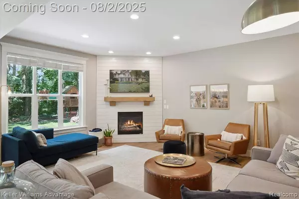 1351 Cartwright Lane, South Lyon, MI 48178