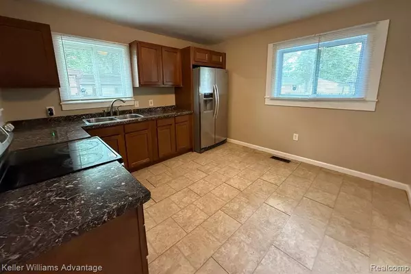 649 Oswego Avenue, Ypsilanti, MI 48198