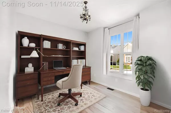 59625 Twin Pines DR, New Hudson, MI 48165