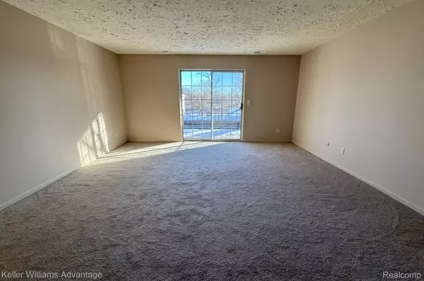 30709 Shiawassee RD #71, Farmington Hills, MI 48336