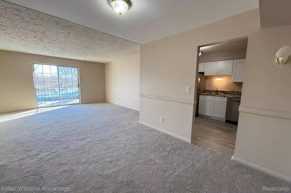 30709 Shiawassee RD #71, Farmington Hills, MI 48336