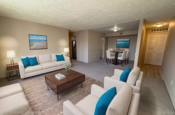 30709 Shiawassee RD #71, Farmington Hills, MI 48336