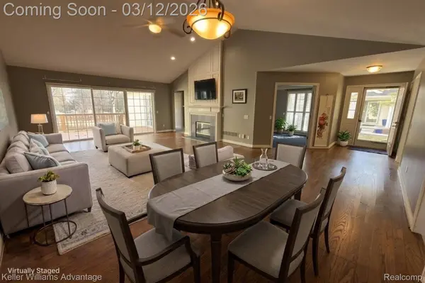 39472 Village Run DR, Northville, MI 48168