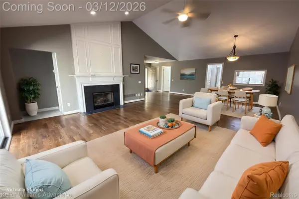 39472 Village Run DR, Northville, MI 48168