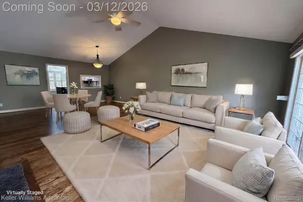 39472 Village Run DR, Northville, MI 48168