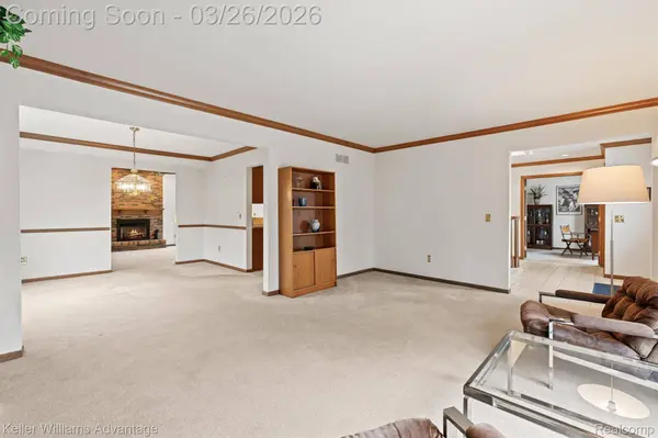 47040 Elmsmere DR, Northville, MI 48167