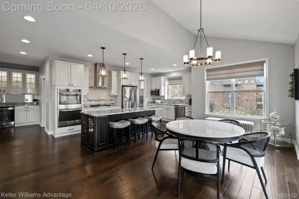 51839 Turnburry DR, Lyon Charter Township, MI 48178