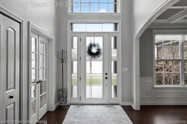 51839 Turnburry DR, Lyon Charter Township, MI 48178
