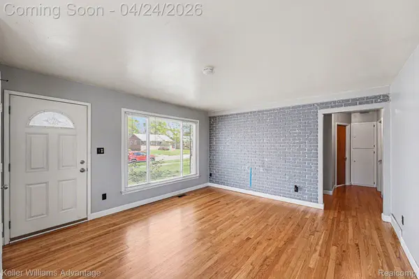 30227 Grandon ST, Livonia, MI 48150