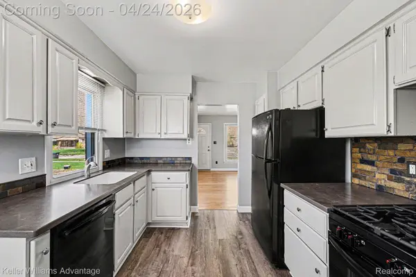 30227 Grandon ST, Livonia, MI 48150