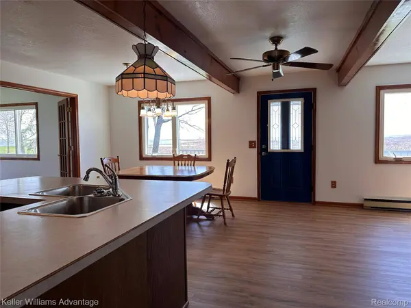 2800 E Booth RD, Au Gres Township, MI 48703