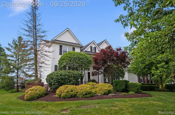 1270 Buckboard CIR, South Lyon, MI 48178