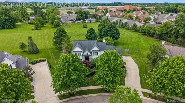 1270 Buckboard CIR, South Lyon, MI 48178