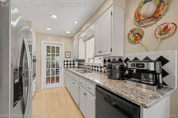 38625 Morningstar ST, Livonia, MI 48152
