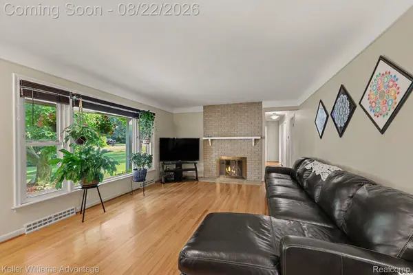 38625 Morningstar ST, Livonia, MI 48152