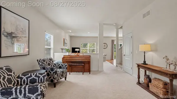 479 Princeton DR, South Lyon, MI 48178