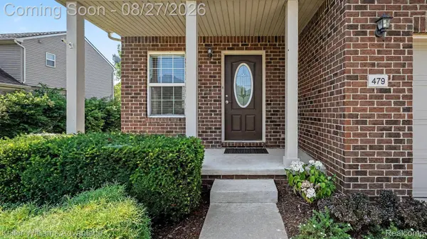 479 Princeton DR, South Lyon, MI 48178