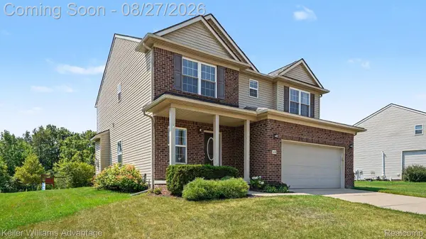 479 Princeton DR, South Lyon, MI 48178