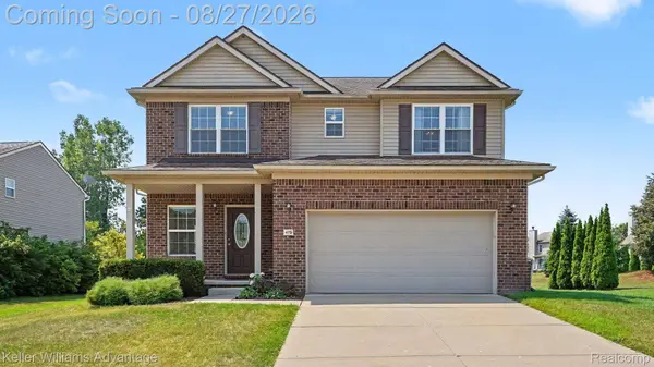 479 Princeton DR, South Lyon, MI 48178