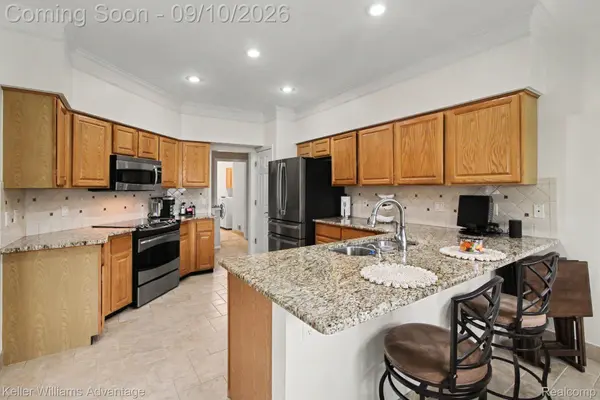 39646 Muirfield LN, Northville Township, MI 48168