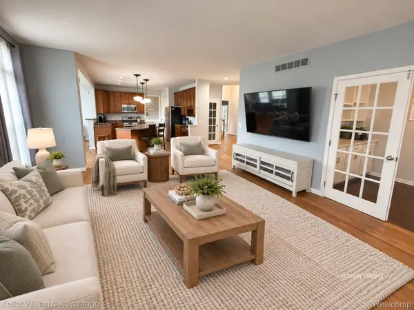 26123 Cornell DR, Lyon Charter Township, MI 48178