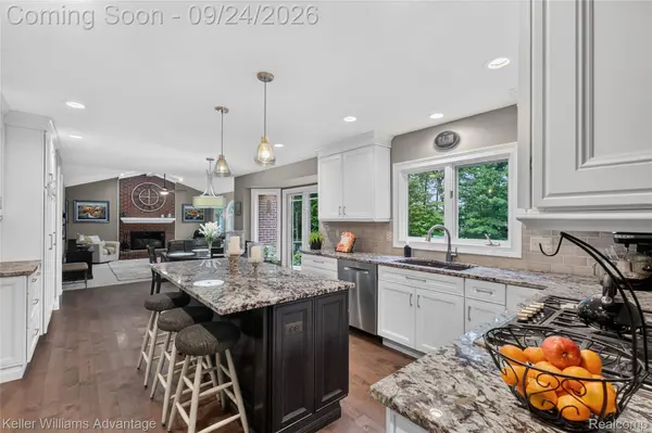 25650 Arcadia DR, Novi, MI 48374