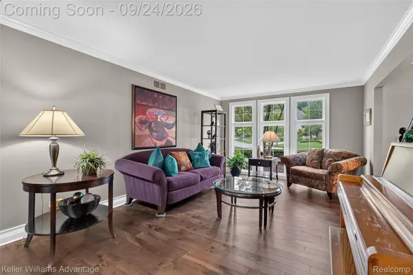 25650 Arcadia DR, Novi, MI 48374