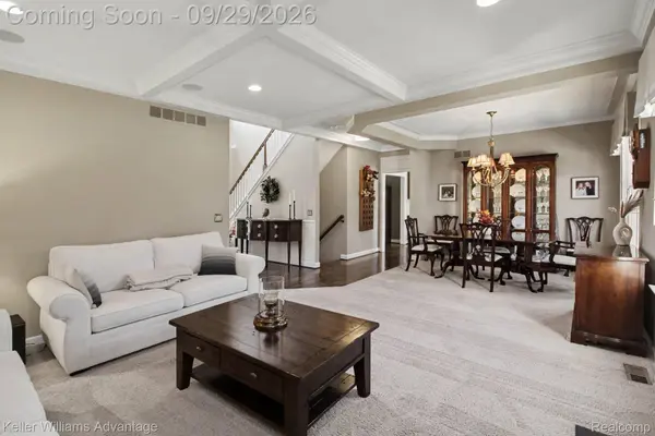 26393 Creekside DR, Lyon Charter Township, MI 48165