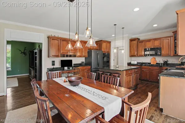 26393 Creekside DR, Lyon Charter Township, MI 48165