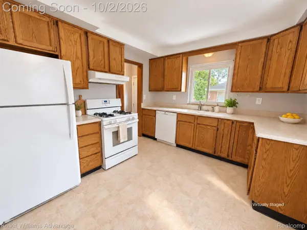22954 Rosedale ST, St. Clair Shores, MI 48080