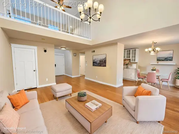 524 Winwood CIR, Walled Lake, MI 48390