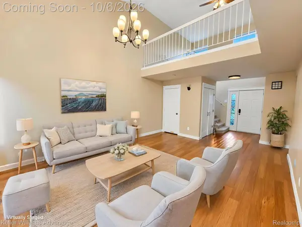 524 Winwood CIR, Walled Lake, MI 48390