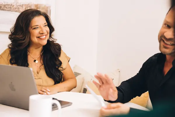 Why Online Home Values Aren’t the Whole Story,Angel Ramirez