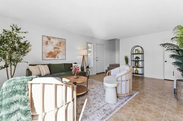 6812 Panamint Row #4, San Diego, CA 92139