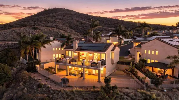 10404 Artesian Springs Ct, Spring Valley, CA 91977