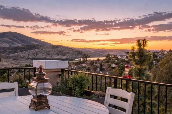 10404 Artesian Springs Ct, Spring Valley, CA 91977