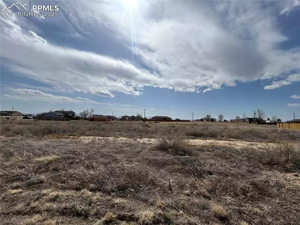 568 E Blaine DR, Pueblo, CO 81007