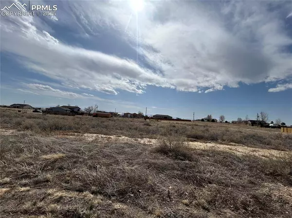 568 E Blaine DR, Pueblo, CO 81007