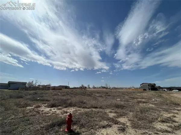 568 E Blaine DR, Pueblo, CO 81007