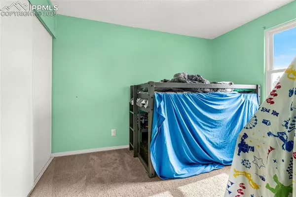 4453 Fenton RD, Colorado Springs, CO 80916