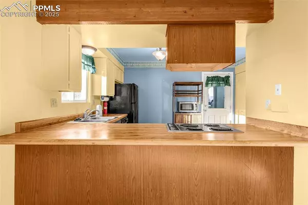 2474 Washo CIR, Colorado Springs, CO 80915