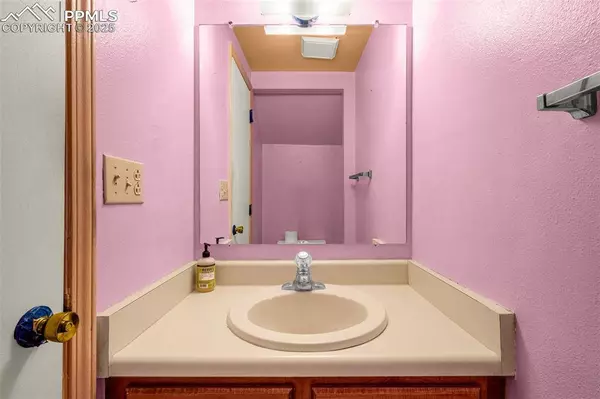 2474 Washo CIR, Colorado Springs, CO 80915