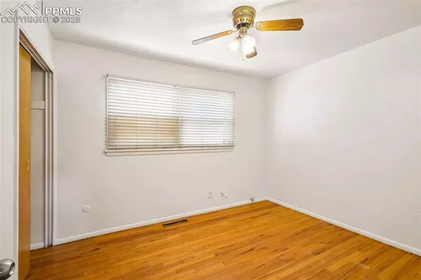 1871 Alpine DR, Colorado Springs, CO 80909